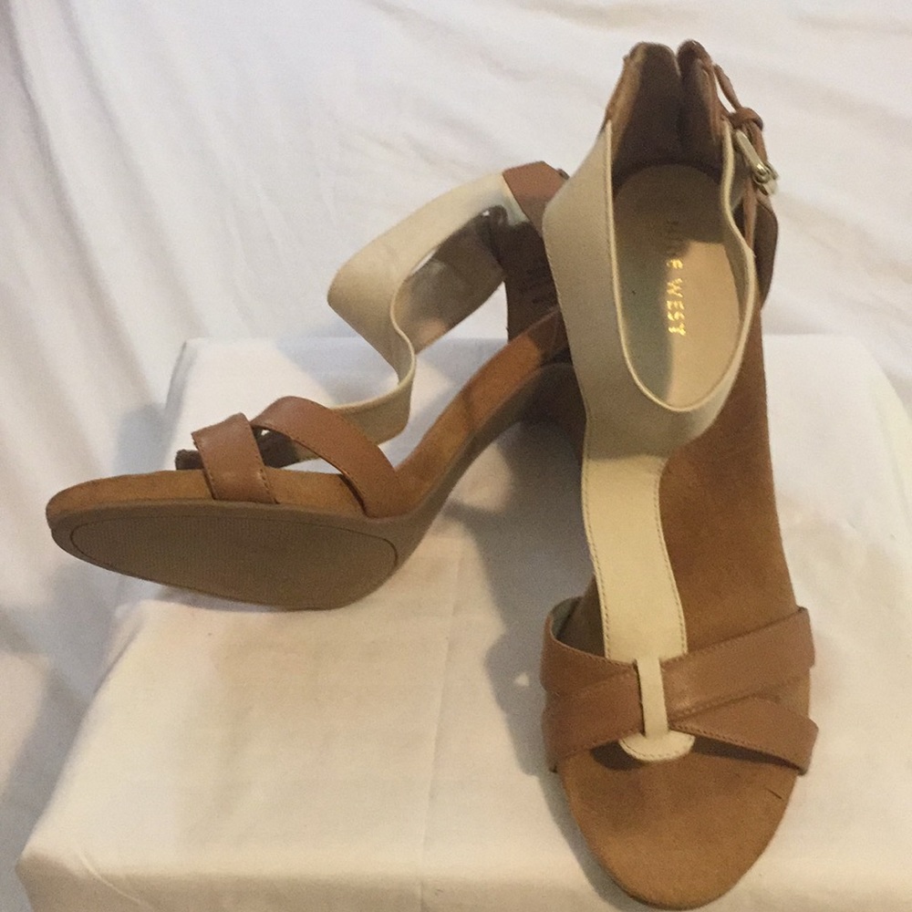 Shoes - Picture 2 of 6